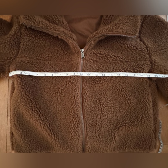 NWOT - ARITZIA - Sunday Best - Cozy Leche Jacket in Rich Camel - Picture 4 of 5